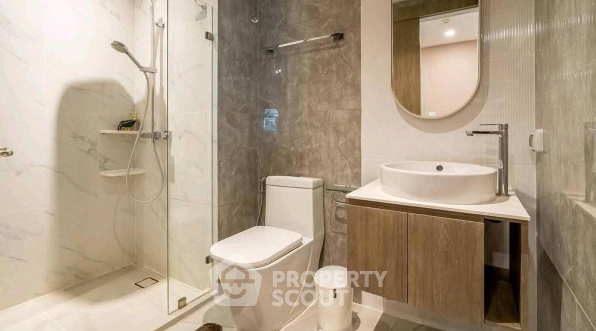 รูป คอนโด 2-ห้องนอน ที่ ลอยด์ ศูนย์วิจัย-ทองหล่อ ใน บางกะปิ (ID 2369711) - รูปที่ 4/5