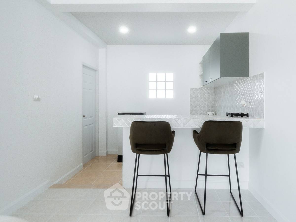 รูป บ้าน 2-ห้องนอน ใน ปากน้ำปราณ (ID 2453484) - รูปที่ 8/13