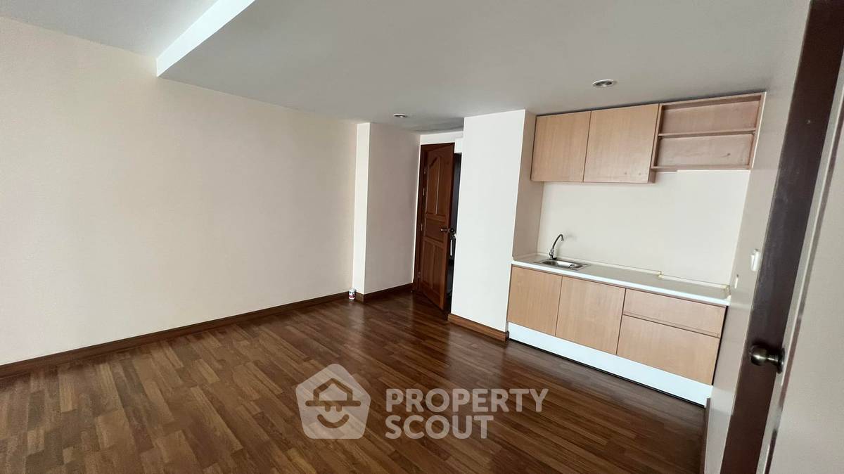 picture 1-BR Condo at PG Rama 9 near MRT Phra Ram 9 (ID 992358) - 4/6