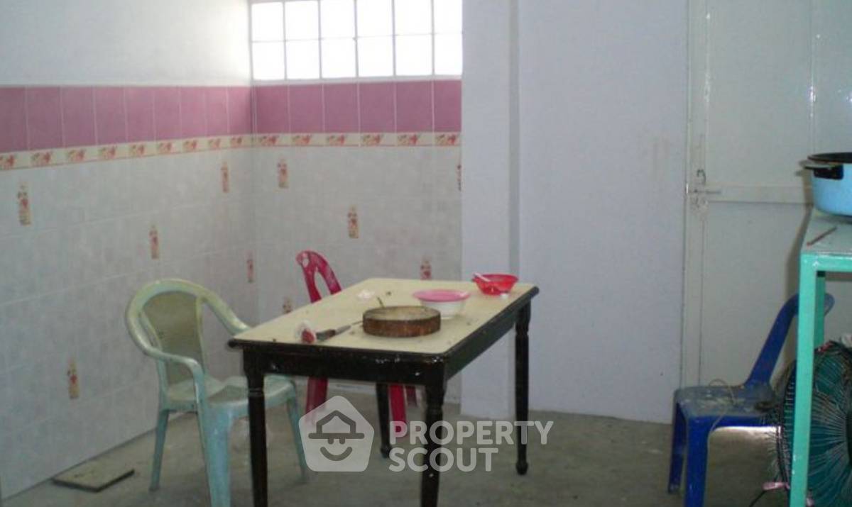 รูป ทาวน์เฮ้าส์ 3-ห้องนอน ใกล้ MRT หัวลำโพง (ID 2432581) - รูปที่ 4/4