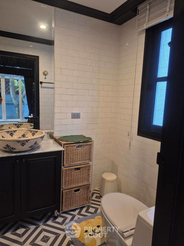 picture 4-BR House in Nuan Chan (ID 2456436) - 28/43