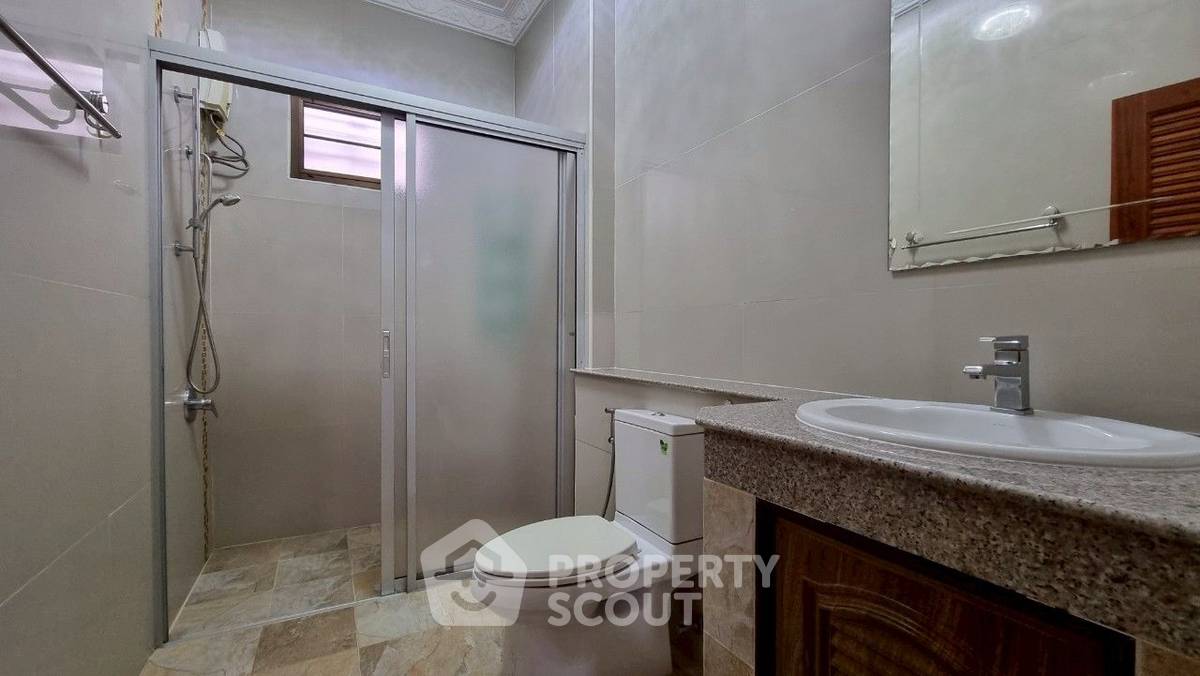 รูป บ้าน 3-ห้องนอน ที่ พรเทพ การ์เด้น วิลล์ 6 ใกล้ เมืองพัทยา (ID 2110440) - รูปที่ 16/23