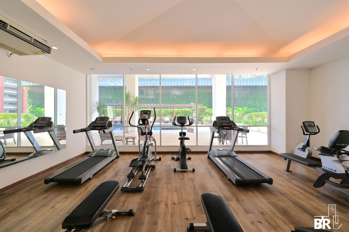 รูป The Rajdamri  💸 Unmatched Price! Fully Furnished ✨ Near BTS Chidlom  - รูปที่ 5/8