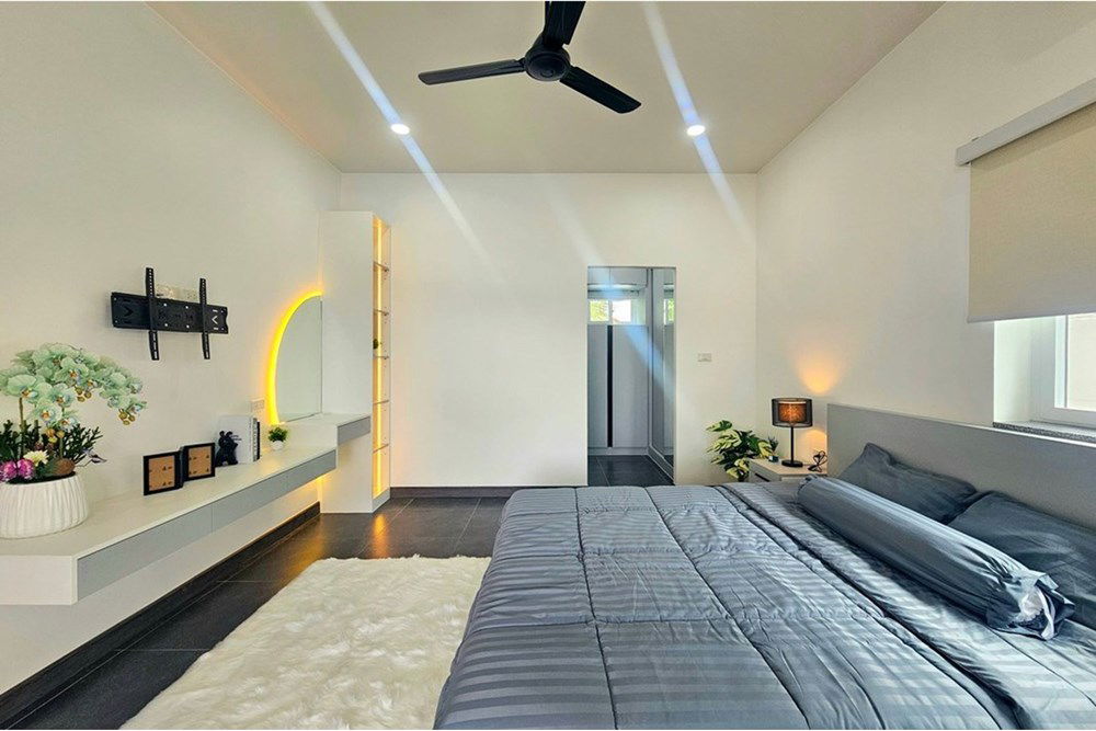 picture [920601001-693] Spacious Family Villa, 3 Bed 3 Bath in Hua Hin Soi 70 For Sale - 30/44