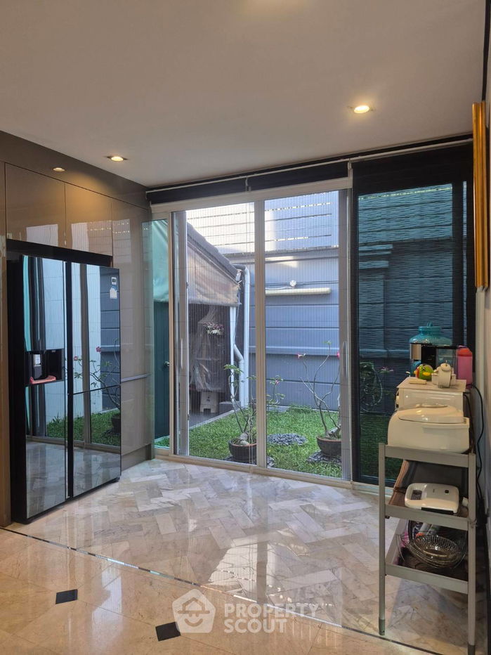 picture 4-BR House in Nuan Chan (ID 2456436) - 26/43