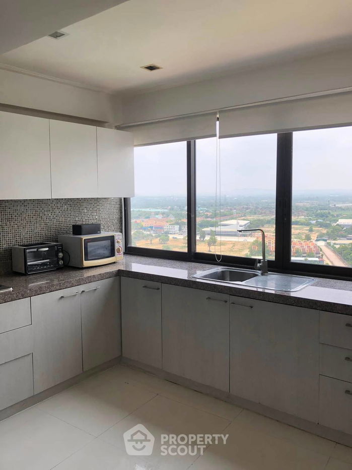 picture 3-BR Condo at Sunshine Beach Condotel close to Pattaya (ID 2434964) - 8/14