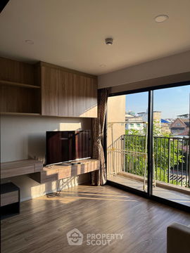 คอนโด 1-ห้องนอน ที่ บลอสซั่ม คอนโด สาทร-เจริญราษฎร์ ใกล้ BTS สุรศักดิ์ (ID 2451628)