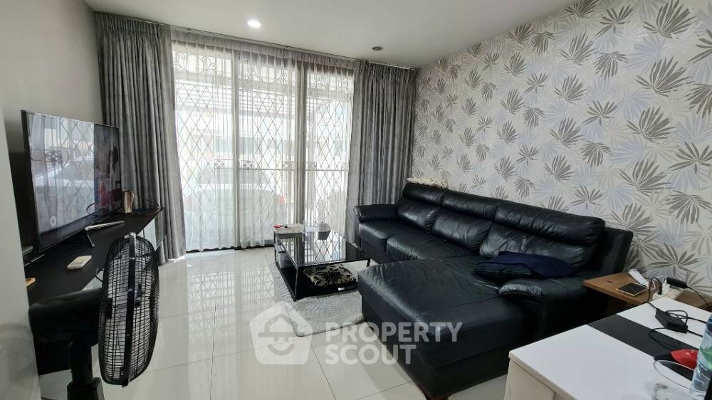 รูป ทาวน์เฮาท์ 3-ห้องนอน ใน สวนหลวง (ID 1832285) - รูปที่ 1/24