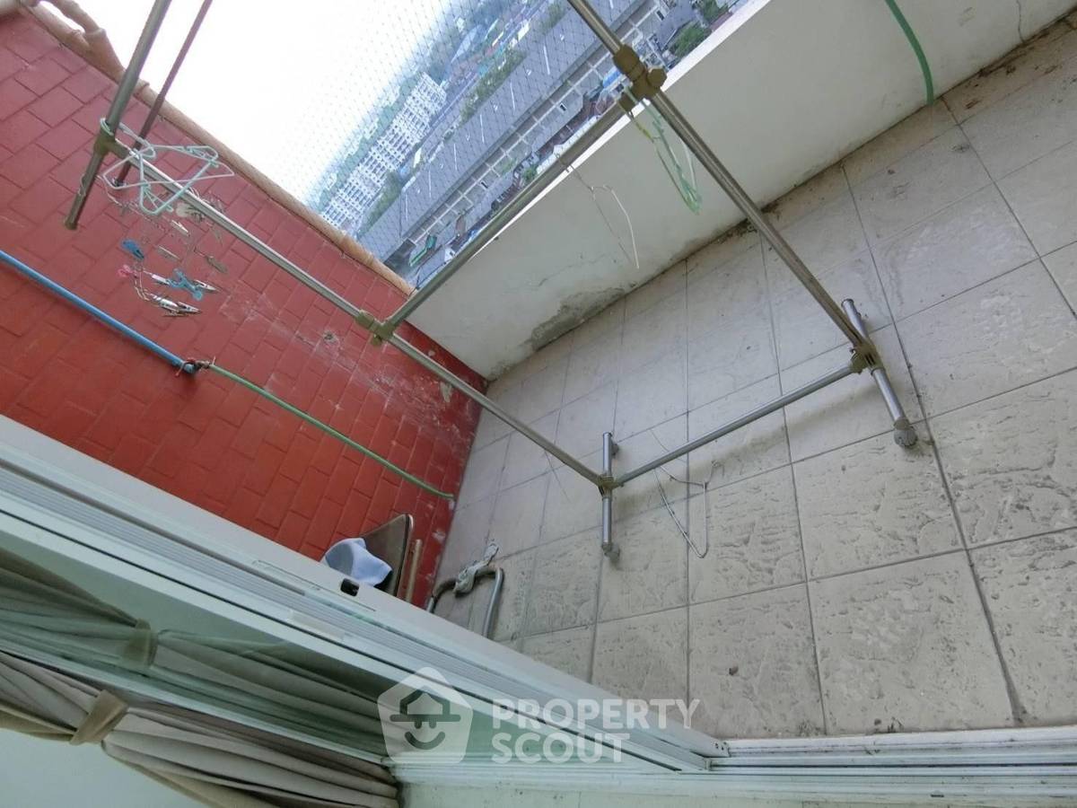 picture 2-BR Condo at Country Complex Bangna near BTS Bang Na (ID 1267410) - 14/33