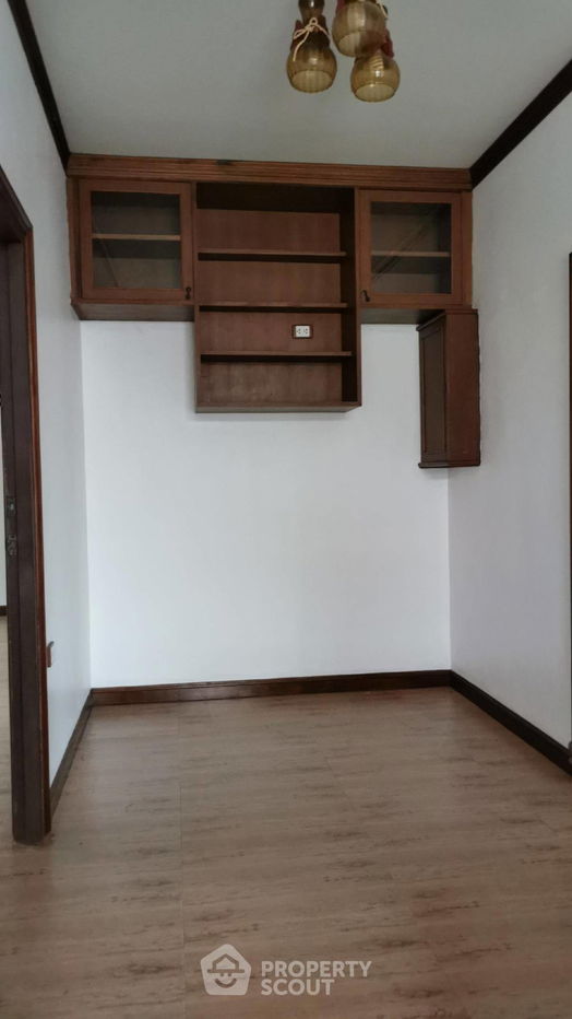 รูป บ้าน 4-ห้องนอน ใน สุรศักดิ์ (ID 1819691) - รูปที่ 10/21