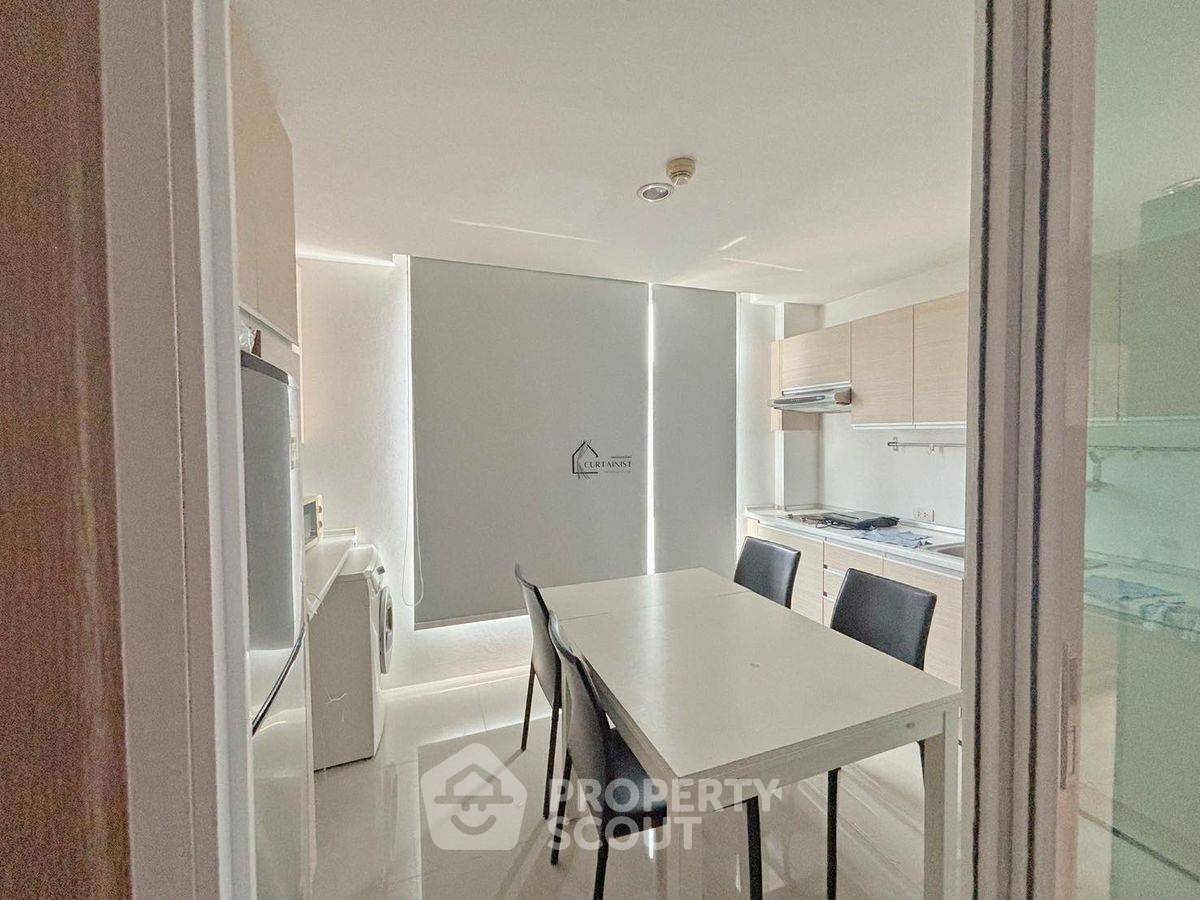 picture 3-BR Condo at Morning Side Heights Ratchada 30 Condominium near MRT Ratchadaphisek (ID 2081996) - 6/7