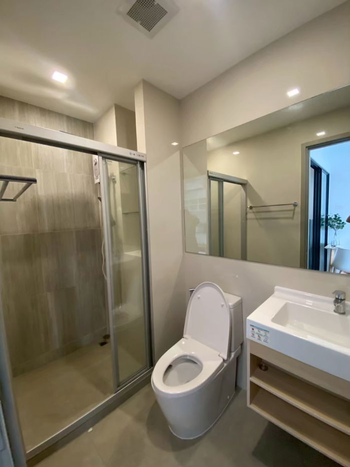 picture Airport Link Huamark condominium rental is convenient for travelling (available in many rooms). Short-term rating. - 12/22