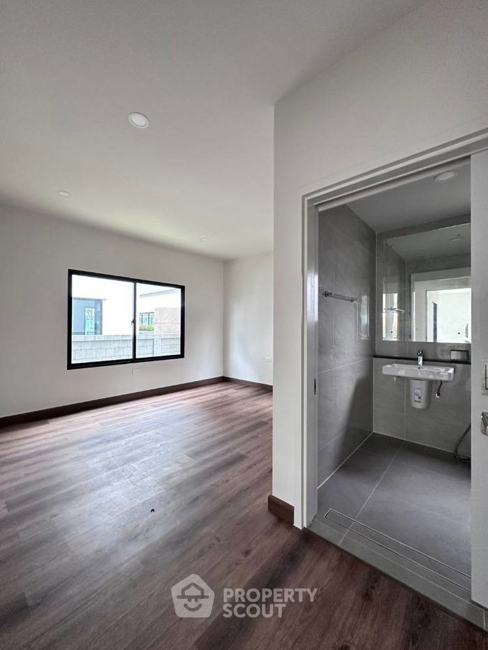 รูป บ้าน 5-ห้องนอน ใน ศีรษะจรเข้ใหญ่ (ID 2047019) - รูปที่ 24/37