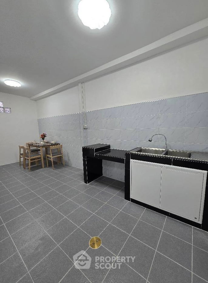 รูป ทาวน์เฮาท์ 2-ห้องนอน ใกล้ เมืองพัทยา (ID 2130355) - รูปที่ 5/10