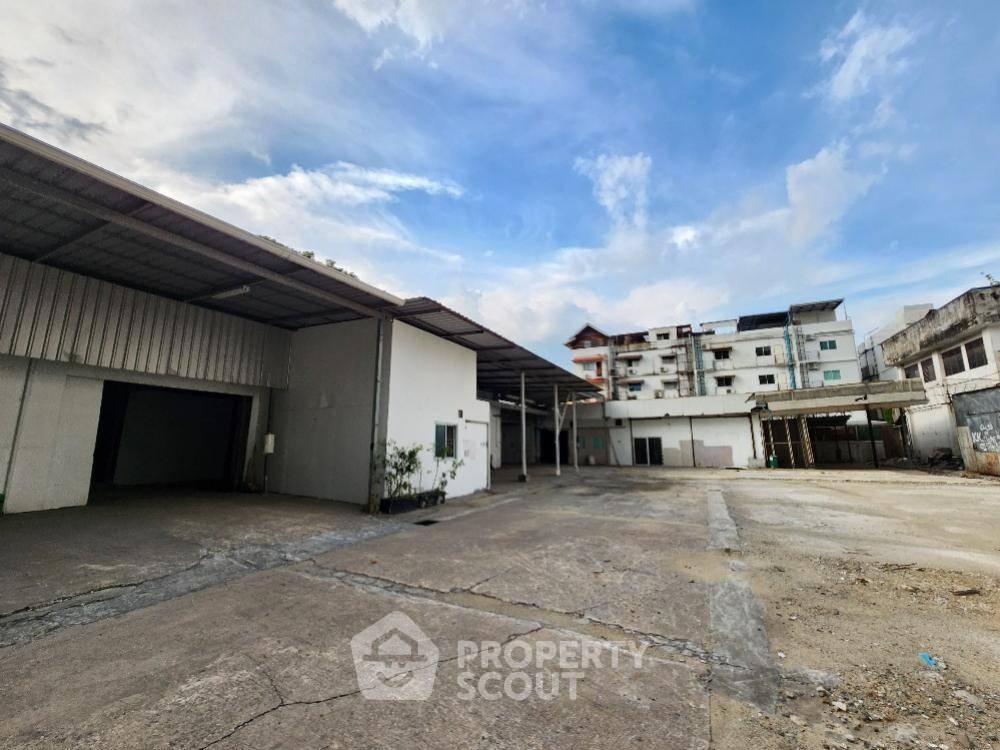 รูป ที่ดินสำหรับปล่อยเช่า 2,092 ตารางเมตร แถว ใน หนองบอน (ID 1541949) - รูปที่ 1/6