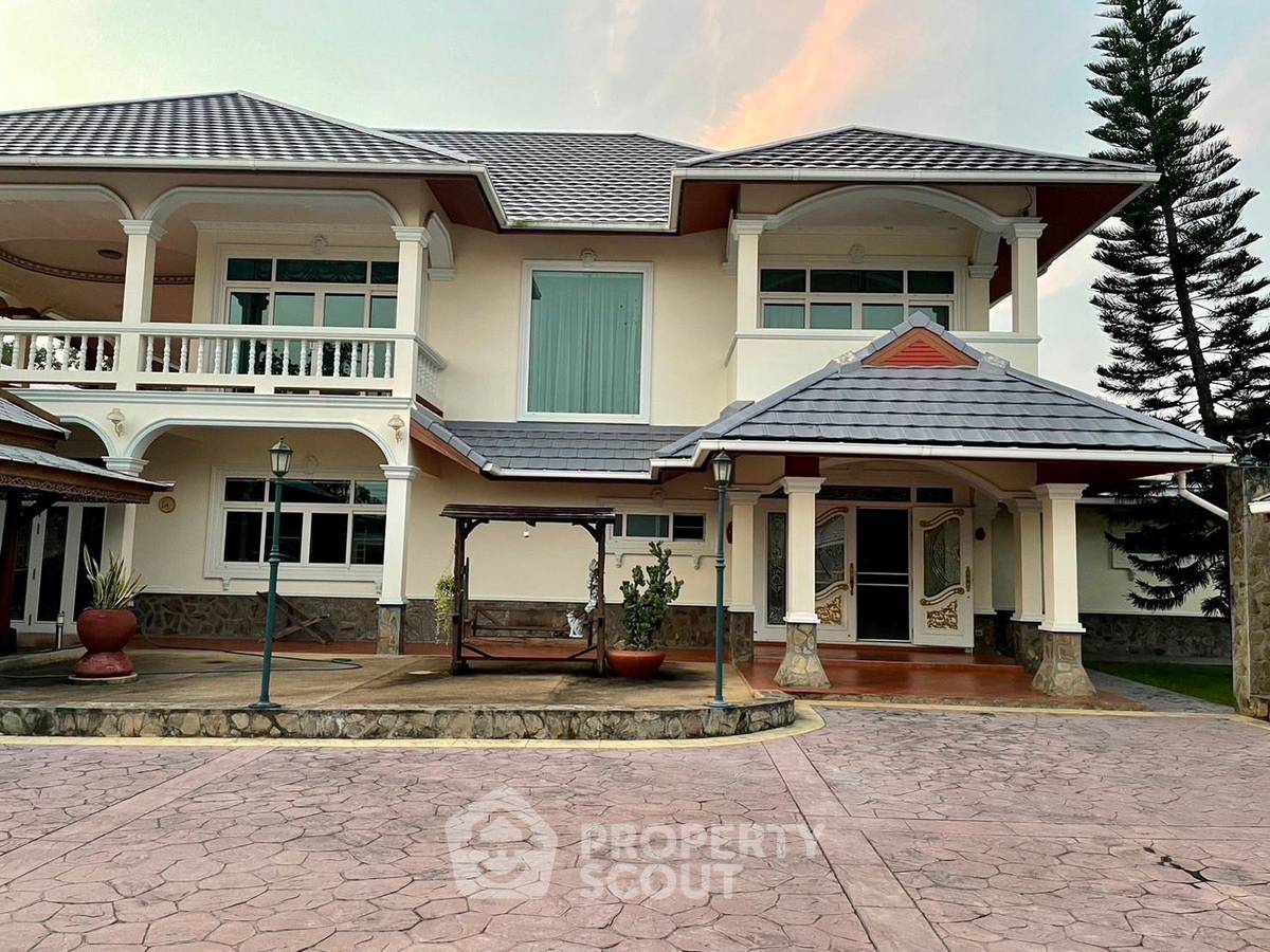 รูป วิลล่า 10-ห้องนอน ใกล้ บางเสร่ (ID 2003327) - รูปที่ 12/12