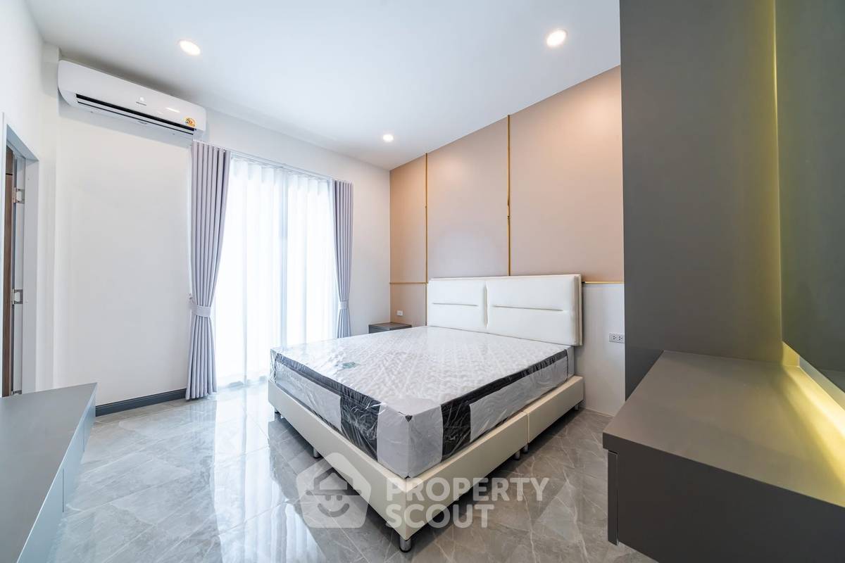 รูป บ้าน 5-ห้องนอน ใกล้ เมืองพัทยา (ID 2169641) - รูปที่ 15/27