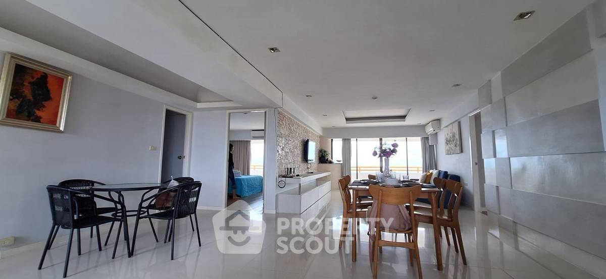 picture 3-BR Condo at Sunshine Beach Condotel close to Pattaya (ID 2450182) - 7/19