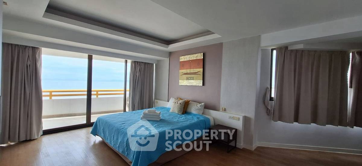 picture 3-BR Condo at Sunshine Beach Condotel close to Pattaya (ID 2450182) - 2/19