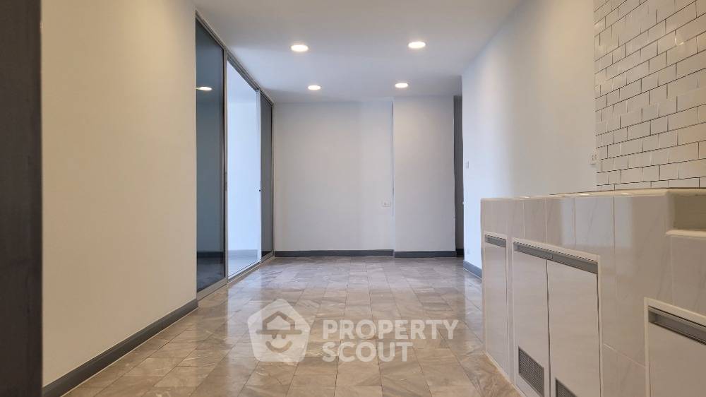 รูป คอนโด 2-ห้องนอน ที่ พิศวิทย์ ทาวเวอร์ คอนโดมิเนียม ใกล้ BTS ห้าแยกลาดพร้าว (ID 1410237) - รูปที่ 3/9