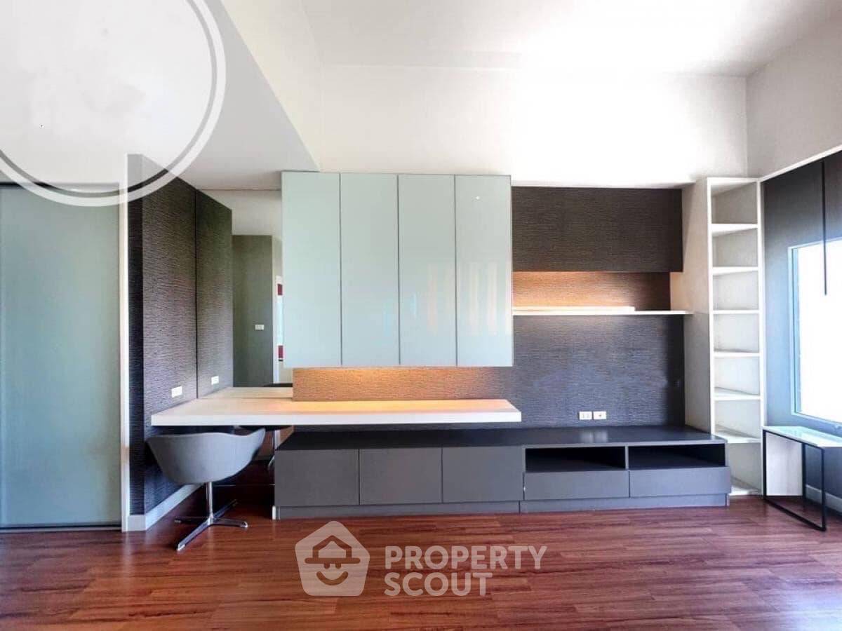 รูป ทาวน์เฮาท์ 3-ห้องนอน ใน สะพานสูง (ID 1908892) - รูปที่ 3/12