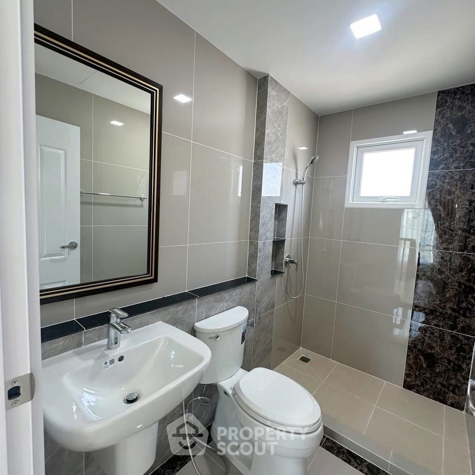 picture 4-BR House at Golden Neo, Sukhumvit LaSalle near BTS Samrong (ID 2458178) - 8/13