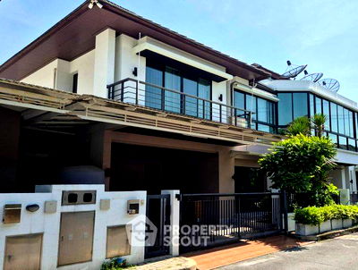 บ้านเดี่ยว ถนนบางนา - ตราด : บ้าน 4-ห้องนอน ที่ เลควิว พาร์ค บางนา ใน ดอกไม้ (ID 2426026)