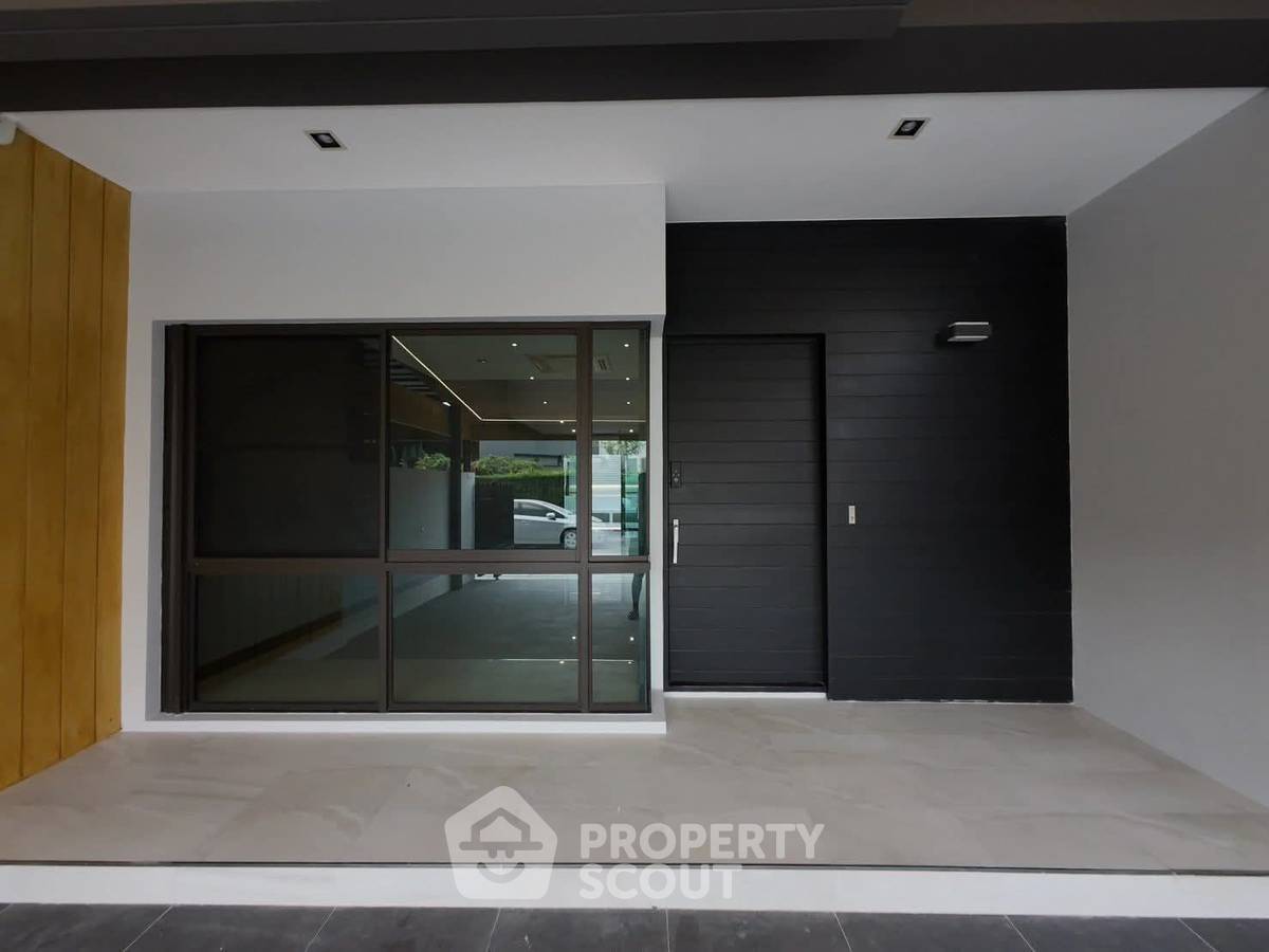 รูป ทาวน์เฮ้าส์ 3-ห้องนอน ใน ลาดพร้าว (ID 2455809) - รูปที่ 2/38