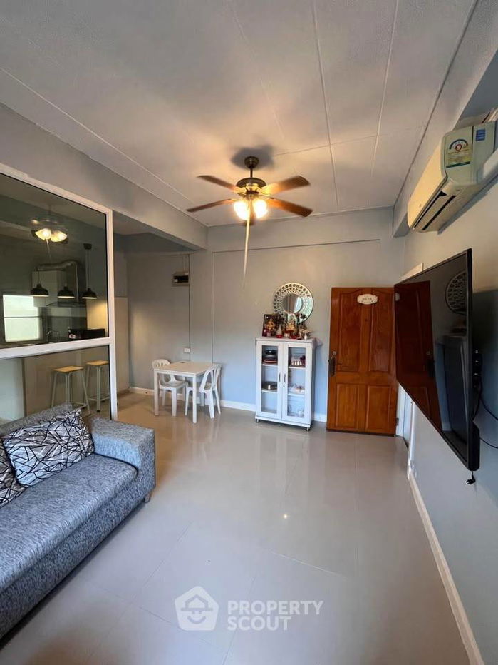 รูป คอนโด 2-ห้องนอน ที่ บ้านสวนลลนา-สวนหลวง ใน ดอกไม้ (ID 2172038) - รูปที่ 2/10