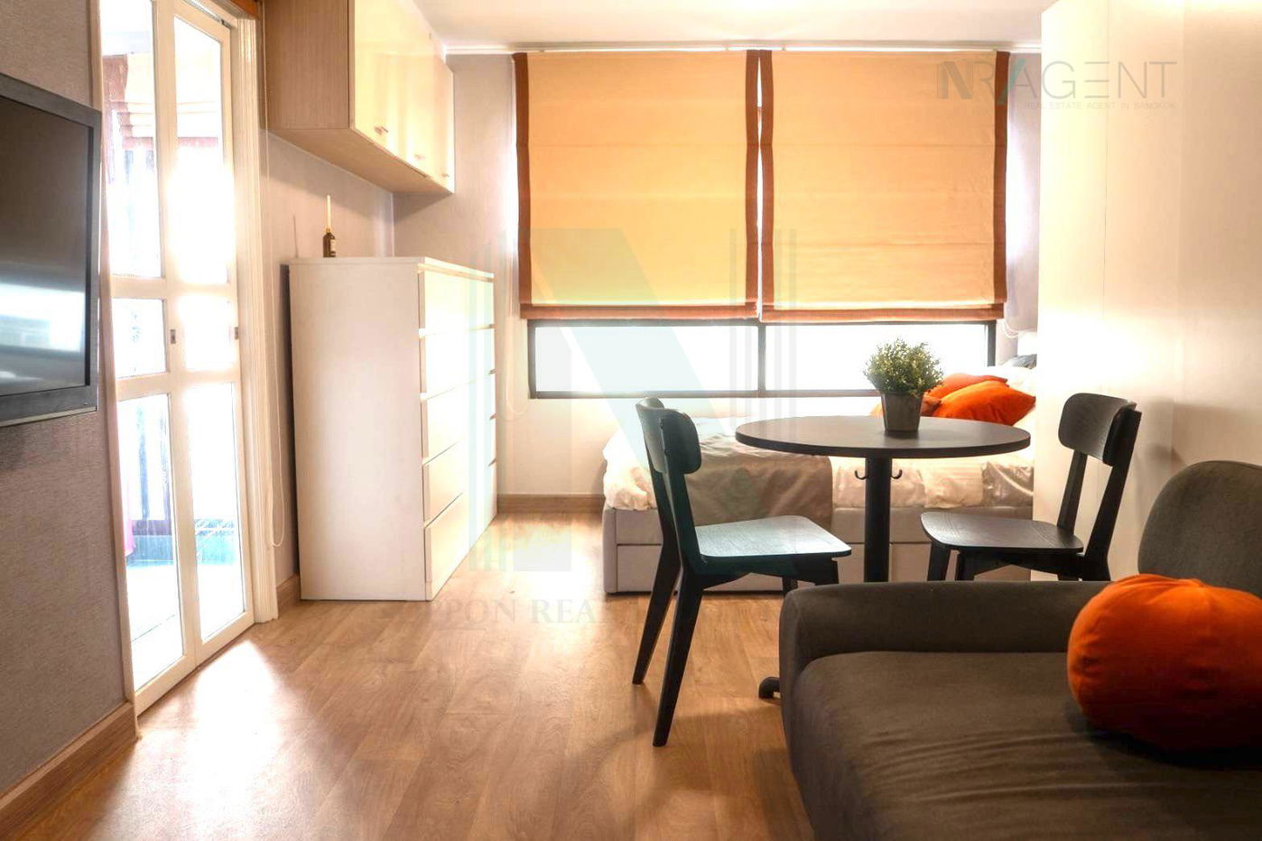 picture 🚩 For Rent Condo LUMPINI PLACE SUANPLU - SATHORN Building A, Floor 5,Studio, Room size 30.00 sqm - 1/8