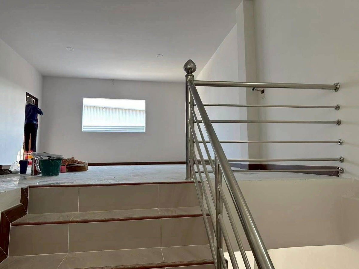 รูป ให้เช่าโกดัง สร้างใหม่ สวนหลวง กระทุ่มเเบน สมุทรสาคร พื้นที่ 2,000ตรม - รูปที่ 8/9