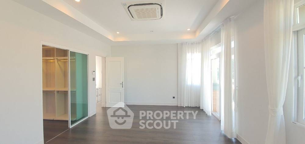 picture 4-BR House at Nantawan Bangna Km.7 in Bang Kaeo (ID 1283113) - 6/9