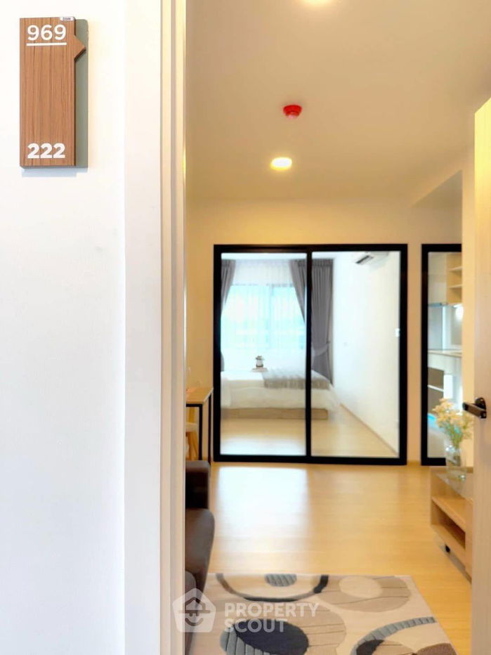 picture 1-BR Condo at Chewathai Hallmark Ladprao - Chokchai 4 in Lat Phrao (ID 2011017) - 2/16