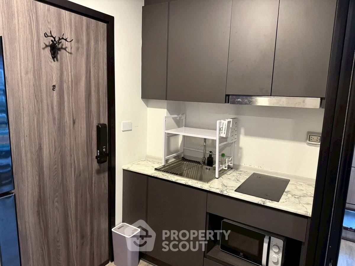 picture 1-BR Condo at Beat Bangwa Interchange near MRT Bang Wa (ID 2119669) - 11/20