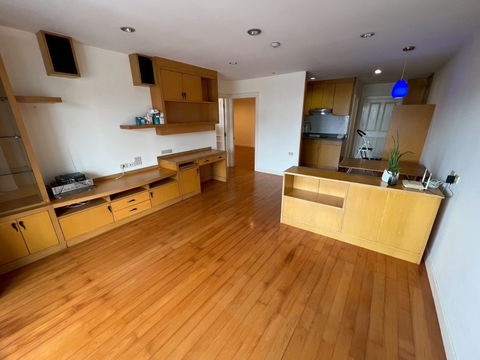 ปล่อยเช่า 🏢 บ้านสุขุมวิท คอนโด สุขุมวิท 36📍ใกล้ BTS ทองหล่อ 💰 ราคาเช่า: 25,000 บาท / เดือนรหัสทรัพย์: RS3761