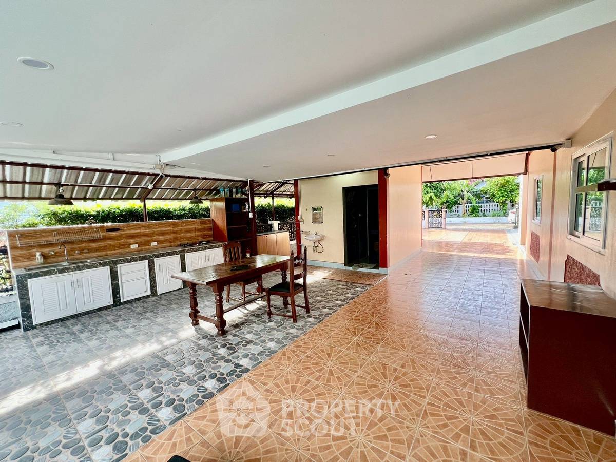 รูป วิลล่า 4-ห้องนอน ใกล้ พัทยาตะวันออก (ID 2133274) - รูปที่ 16/18