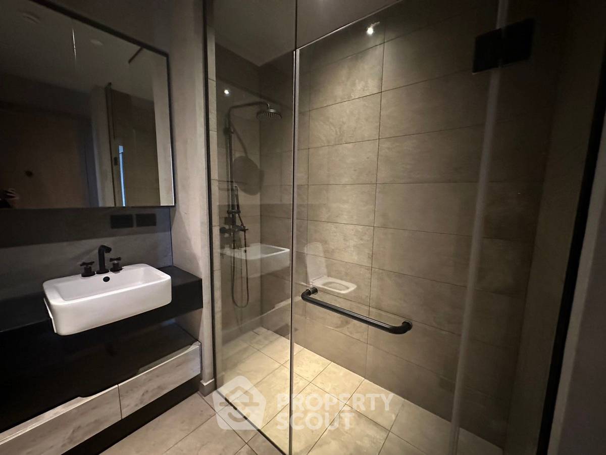picture 2-BR Condo at The Lofts Asoke near MRT Phetchaburi (ID 1034202) - 10/12