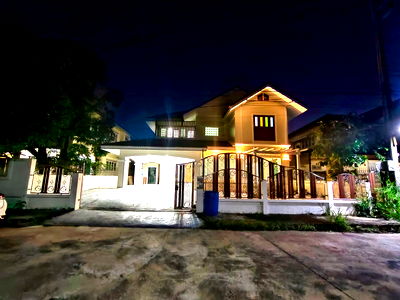 บ้านเดี่ยว วิทยาลัยเทคนิคกาญจนาภิเษกมหานคร : บ้านเดี่ยว ร่มเกล้า มีนบุรี ลาดกระบัง หมู่บ้านรุ่งนภา ถนนร่มเกล้า13 ห่างจากถนน150เมตร นัหมายชมบ้าน 085-318-688 คุณวา