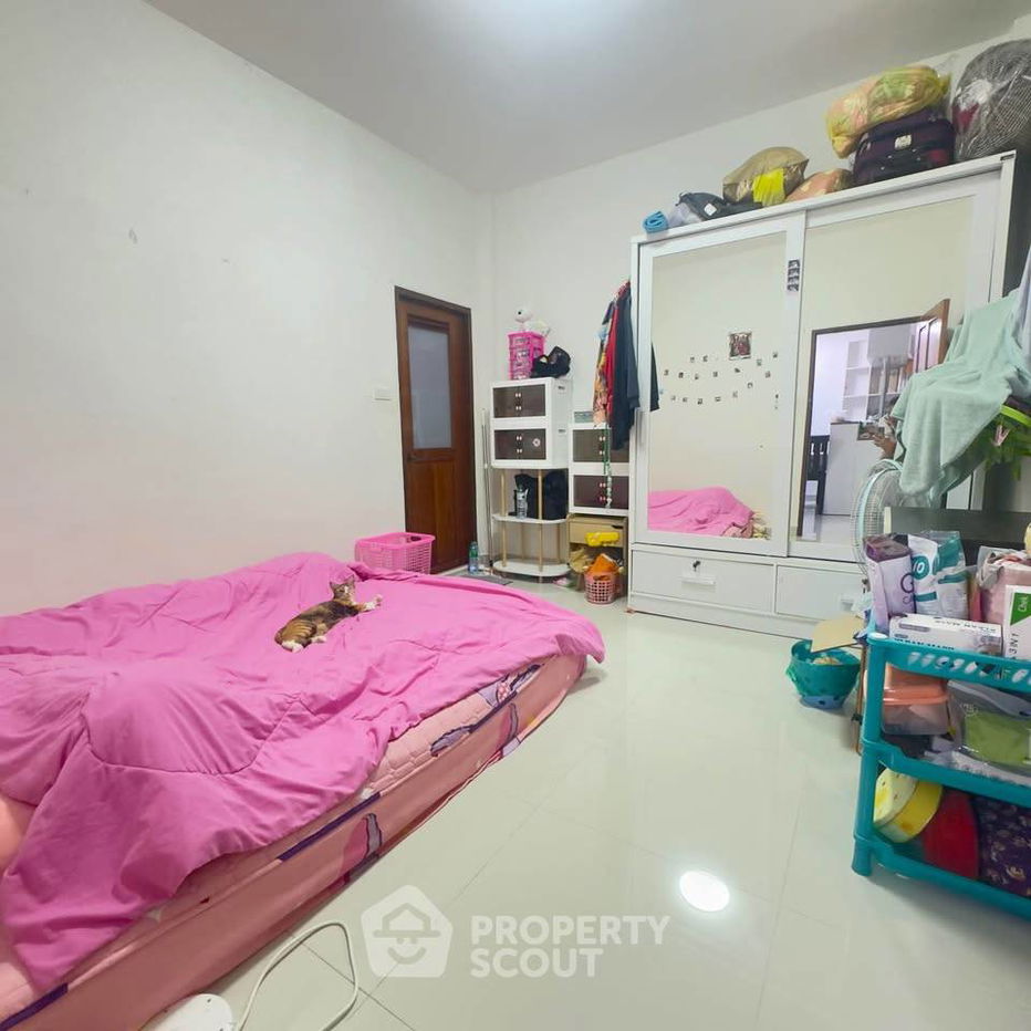 รูป ทาวน์เฮาท์ 2-ห้องนอน ใกล้ พัทยาตะวันออก (ID 2146462) - รูปที่ 10/11