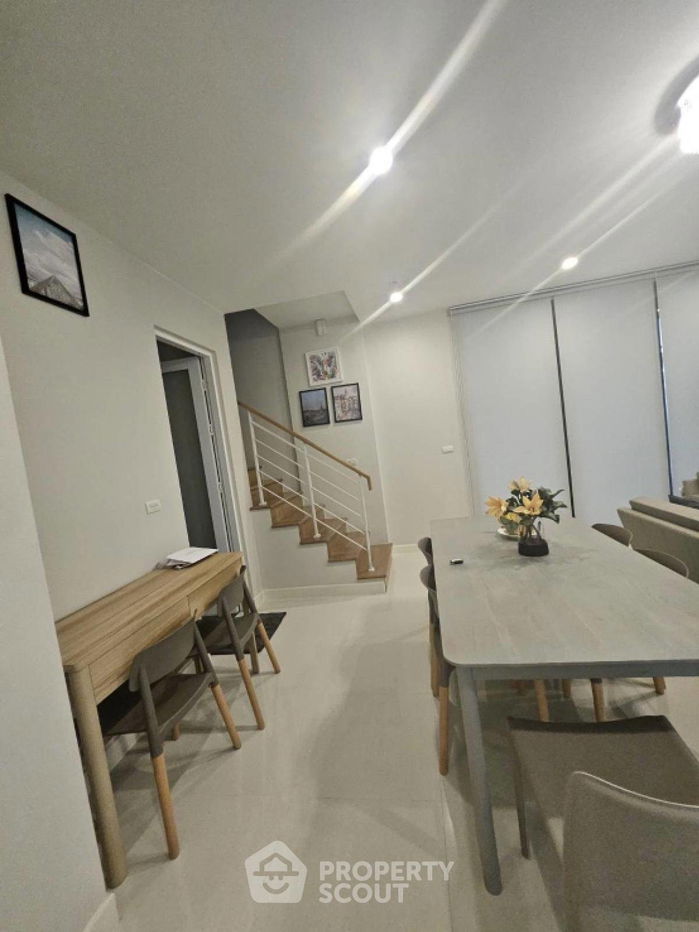 รูป ทาวน์เฮาท์ 5-ห้องนอน ใน คลองจั่น (ID 2034073) - รูปที่ 14/18