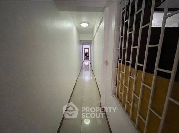 รูป ทาวน์เฮาท์ 5-ห้องนอน ใกล้ MRT ศูนย์วัฒนธรรมแห่งประเทศไทย (ID 1863232) - รูปที่ 6/15