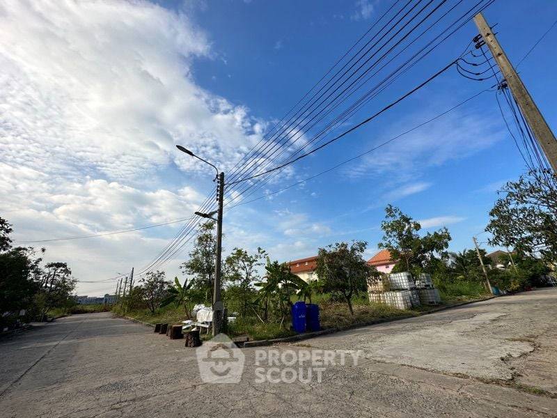 รูป ที่ดินสำหรับปล่อยขาย 2,240 ตารางเมตร แถว ใน บางเมือง (ID 1401300) - รูปที่ 2/3