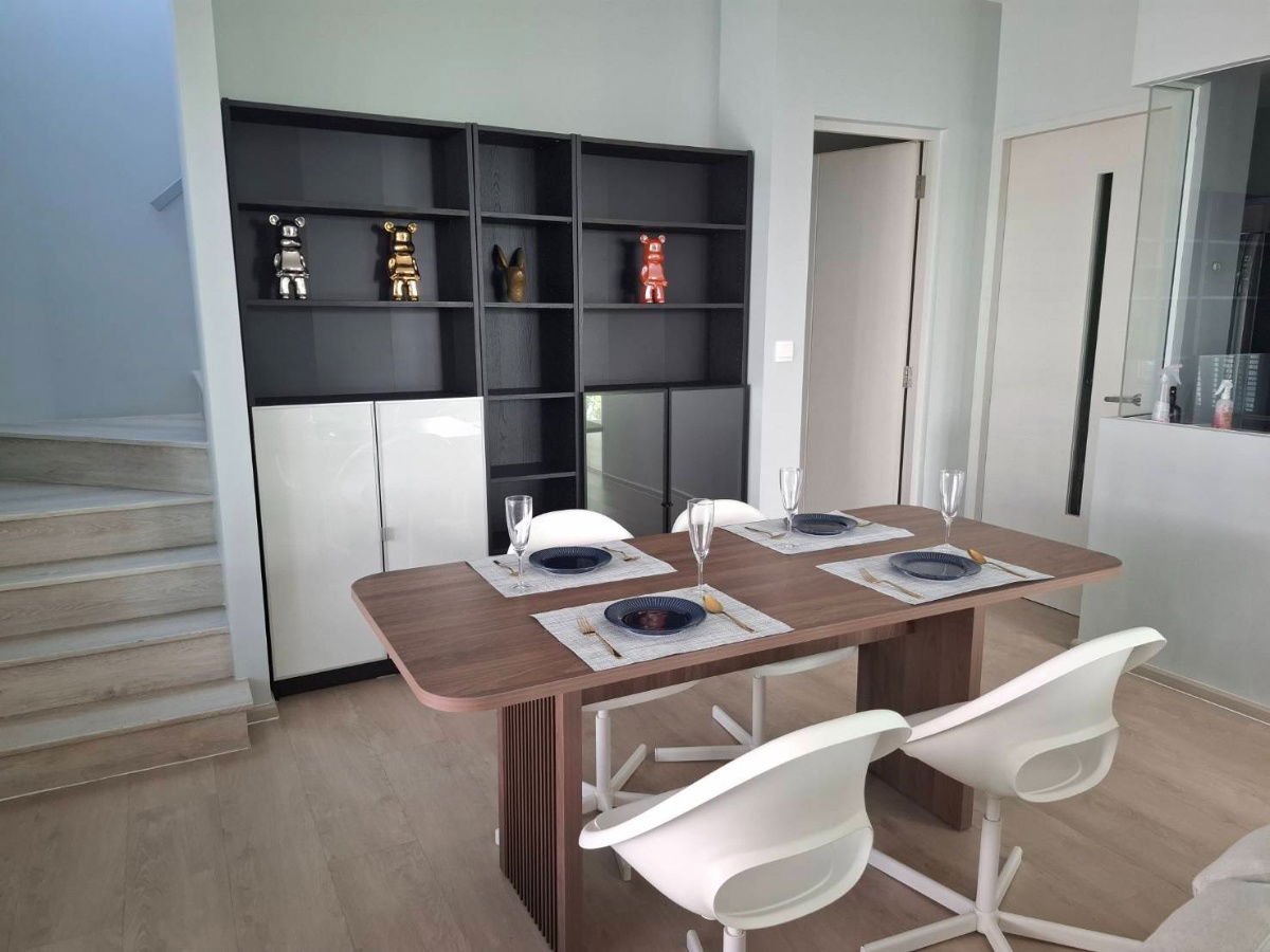 รูป H 936 ให้เช่า บ้านแฝด ม.Anya Bangna-Ramkhamhaeng 2 บ้านสวย มีเฟอร์นิเจอร์ พร้อมอยู่ ราคา 55,000 บาท - รูปที่ 5/10