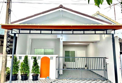 ทาวน์โฮม โลตัส โกเฟรช หมู่บ้านพฤกษา 3 : บ้านสวย ถนนเมน ทำเลดี  หลังบ้านโล่ง  หมู่บ้านร่มเงาไม้ บางบัวทอง ถนนวัดลาดปลาดุก