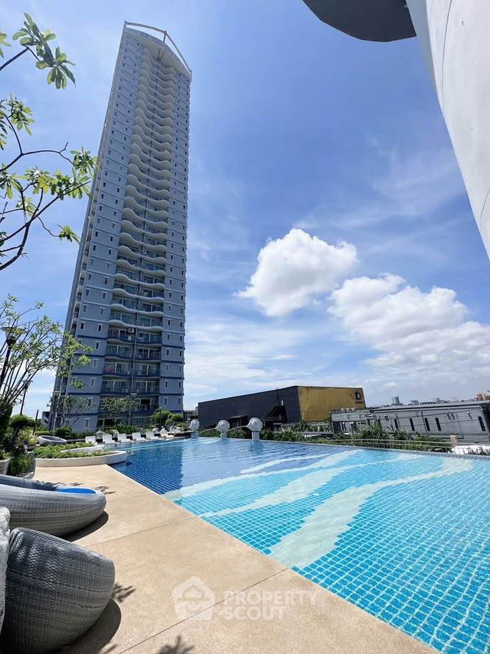 picture 2-BR Condo at Supalai Mare Pattaya close to Pattaya South (ID 2448476) - 2/13