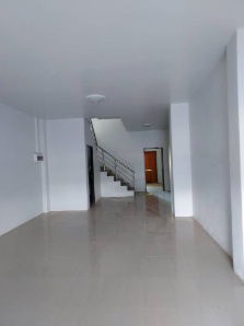 รูป ขายอาคารพาณิชย์ 3 ชั้น 2 คูหา ติดถนน ทำเลดีมาก ใจกลางเมืองเทศบาล อำเภอธาตุพนม ถูกสุดในย่านนี้ เจ้าของขายเอง - รูปที่ 5/7