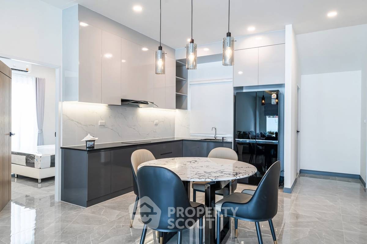 รูป บ้าน 5-ห้องนอน ใกล้ เมืองพัทยา (ID 2169641) - รูปที่ 10/27