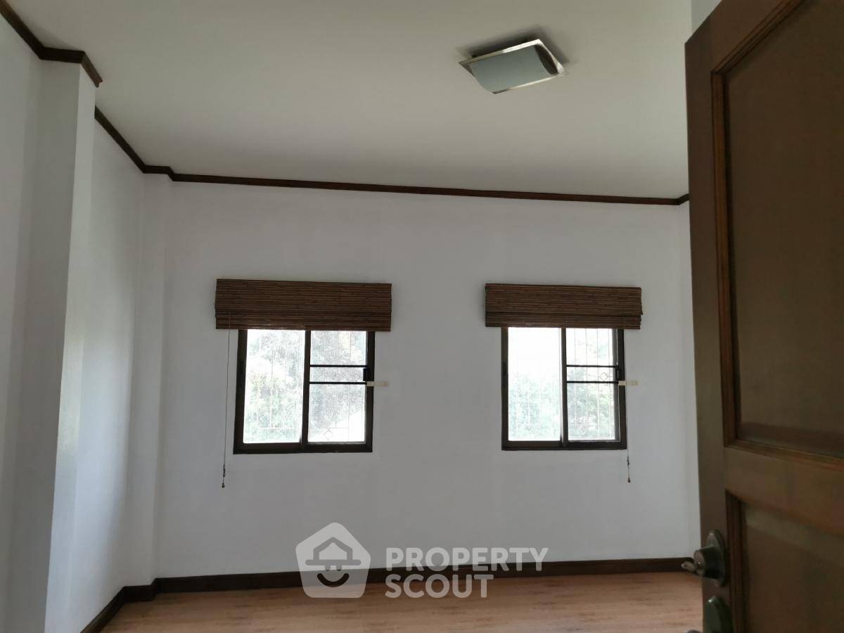 รูป บ้าน 4-ห้องนอน ใน สุรศักดิ์ (ID 1819691) - รูปที่ 8/21