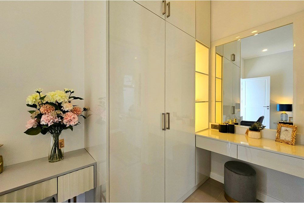 picture [920601001-694] Spacious Modern Villa, 3 Bed 4 Bath in Hua Hin For Sale - 35/37