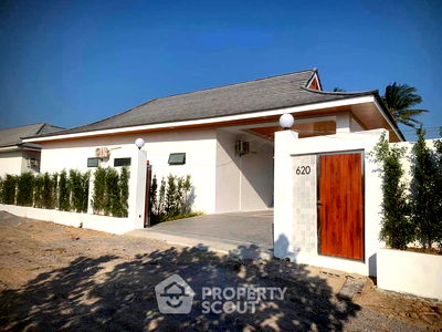 Houses for sale : 4-BR Villa in Thap Tai (ID 2036525)